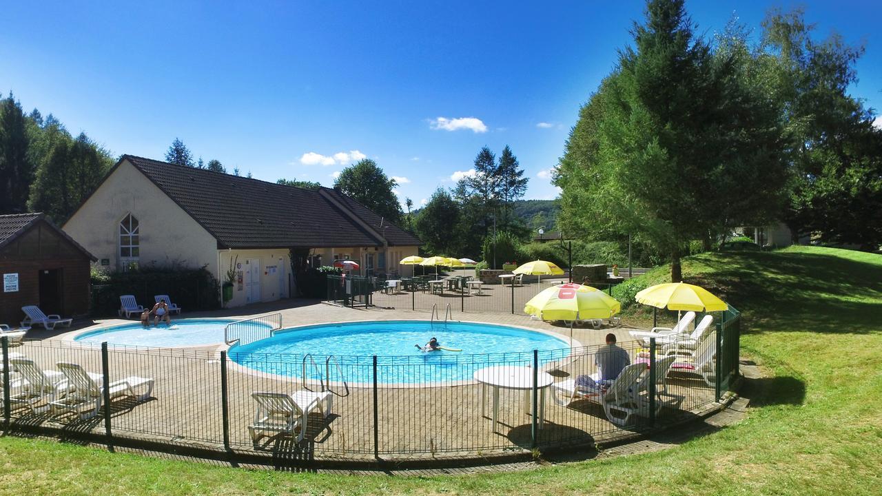 Vvf Cantal Champs-Sur-Tarentaine Exterior photo