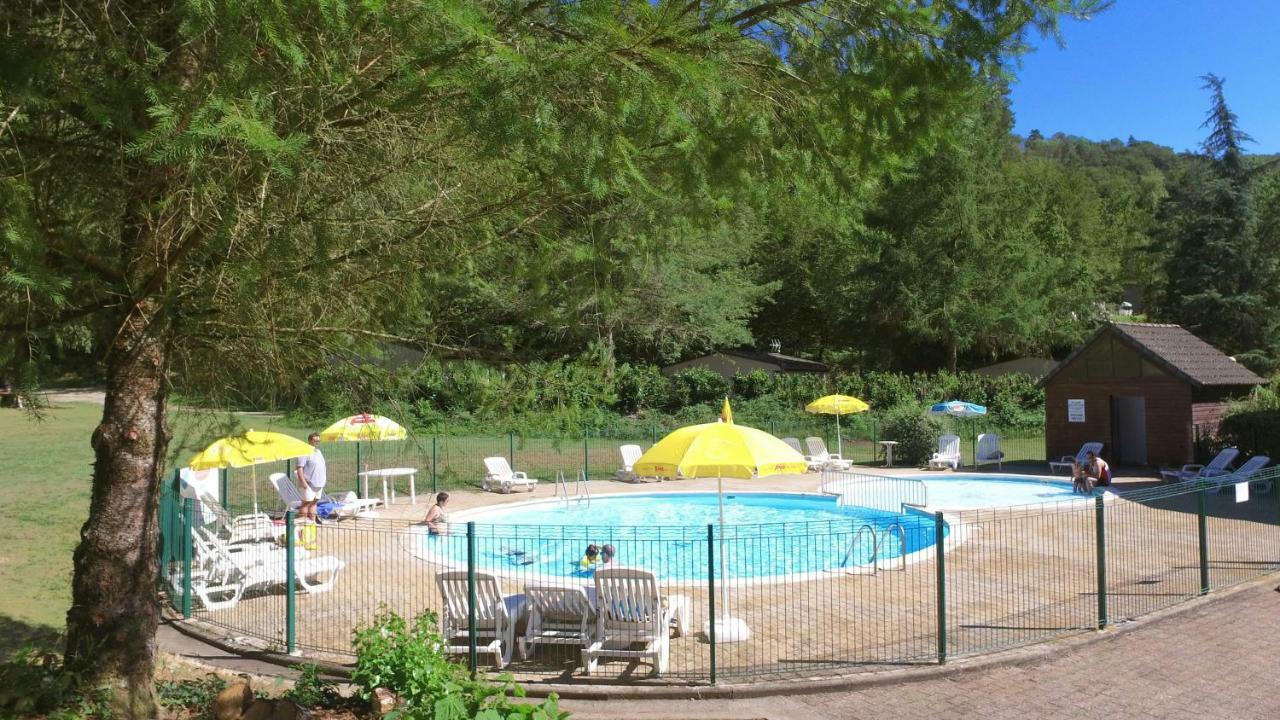 Vvf Cantal Champs-Sur-Tarentaine Exterior photo